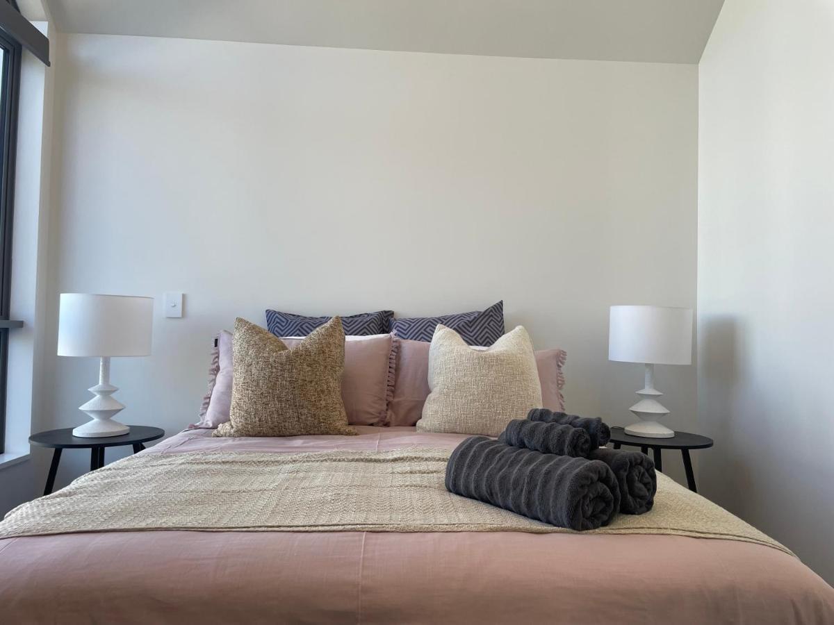 Inner City Luxury With Free Parking Christchurch Exterior photo