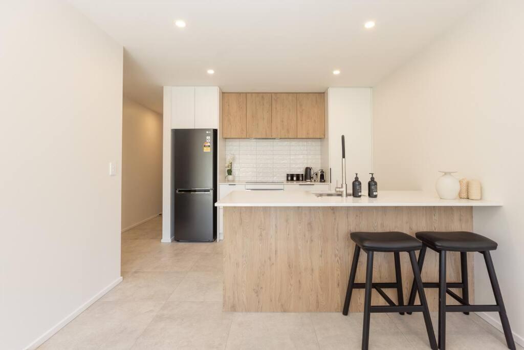 Inner City Luxury With Free Parking Christchurch Exterior photo